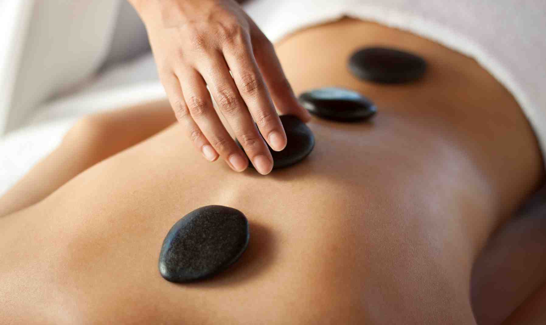 Hot-Stone-Massage-Kelowna1